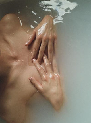 Six tips to embrace your naked body