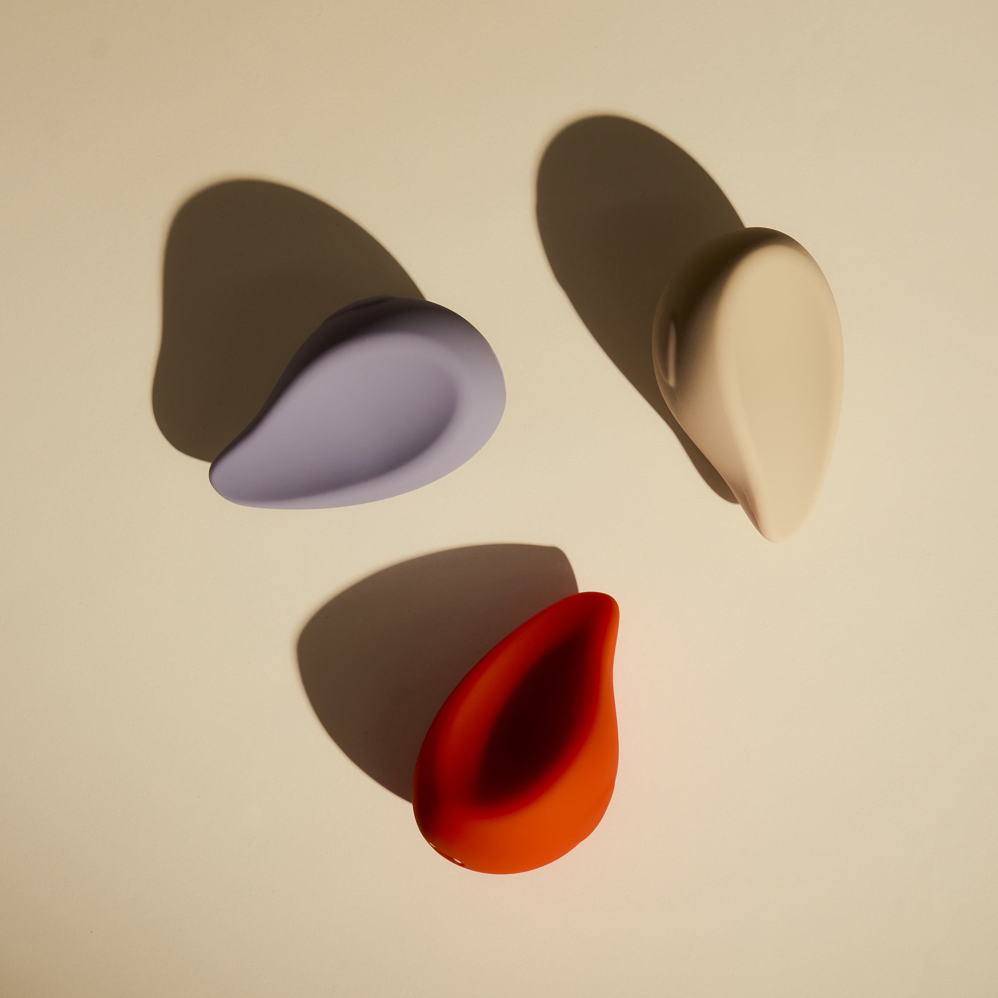 LBDO Essensual Vibe | Clitoral Vibrator for Solo or Partnered Play LBDO Essensual Vibe | Clitoral Vibrator for Solo or Partnered Play